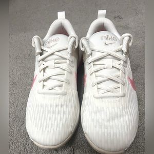 Nike WMNS Zoom Bella 6 Training Shoes Sail/Sanddrift/Coral Chalk (DR5720-101)